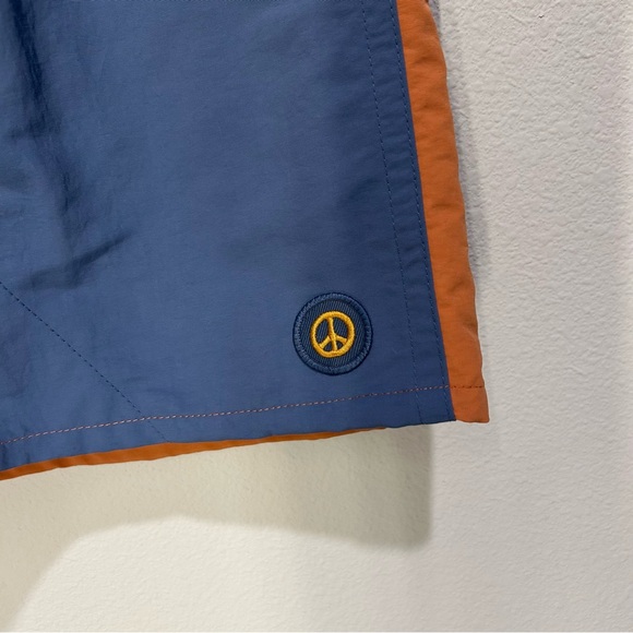 Patagonia Baggies Shorts 5" – Men’s Large – Utility Blue – Peace Patch – NWT - Picture 2 of 5